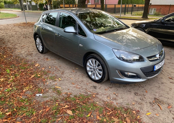 Opel Astra cena 27000 przebieg: 238000, rok produkcji 2013 z Chełmża małe 67